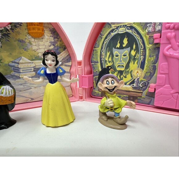 COMPLETE Snow White Seven Dwarfs Disney Once Upon a Time 1993 Playset Vintage - Picture 5 of 16
